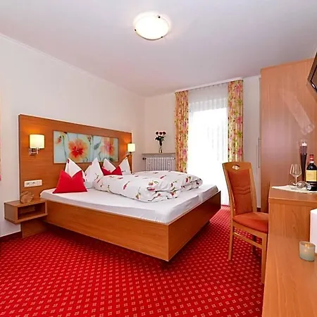 Marienhof 3*